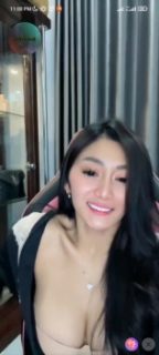 Reva Mango Live makin cantik sexy aja